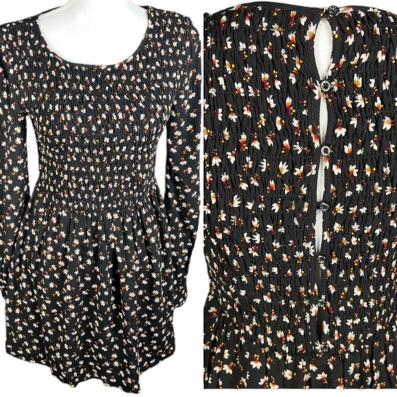 Free People Dresses & Skirts - Free People Dress Womens XS Boho Floral Long Sleeve Open Back Smocked Mini
